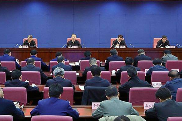 國務(wù)院安委辦、應(yīng)急管理部召開全國煤礦安 全生產(chǎn)工作緊急視頻會議強(qiáng)調(diào) 深刻吸取煤礦重大事故教訓(xùn) 舉一反三抓好風(fēng)險防控 確保歲末年初安 全形勢穩(wěn)定